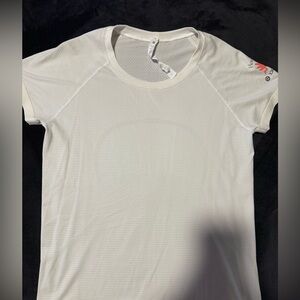 Lululemon Short Sleeve Swiftly Tech 2.0 - Houston limited edition.  Size 10